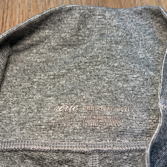 Aerie Move High-Waisted Bike Shorts Women’s Small | Static Grey | Athletic | EUC - Picture 2 of 6